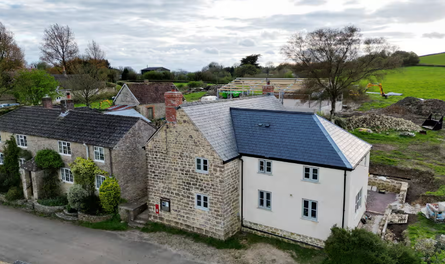 Золотые и серебряные монеты, клад под полом в кухне, ремонт, супруги Бетти и Роберт Фукс из Дорсета