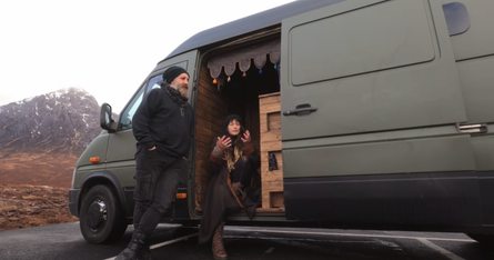 Фургон став житлом, Біллі та Стів, Volkswagen LT35, тюнінг, житло, помешкання, мандрівки, туризм, спосіб життя, фото