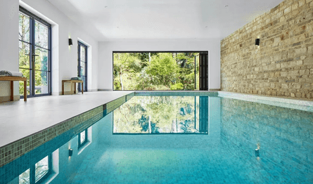 Дом, современный особняк, элитный особняк, крытый бассейн, получили бесплатно дом, бесплатно жилье, продажа жилья, выставили на продажу дом