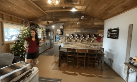 Сарай переделали в дом, два сарая, уютное жилье, сделали ремонт, комфортное жилье, ремонт своими руками, продали дом,