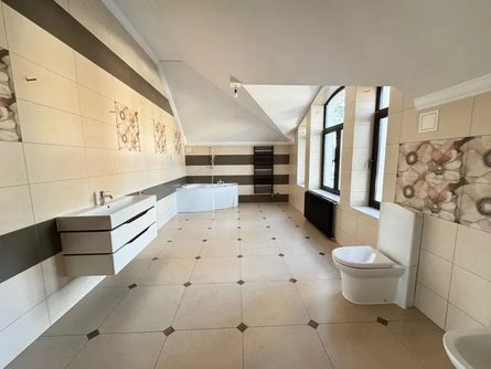 Елітний маєток за понад мільйон доларів став подарунком пастору