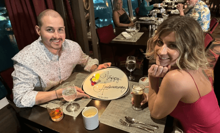 Супруги попали в шторм во время круиза, круизный лайнер, круиз, корабль мечты, годовщина свадьбы, сильный шторм, шторм,