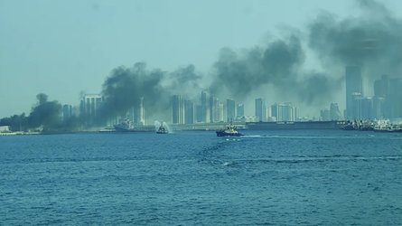 дым в порту