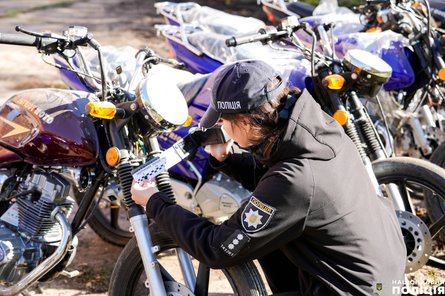 Кража, Ровно, Ровенская область, воры, воры, полиция, Национальная полиция, патрульная полиция, мопеды, скутеры