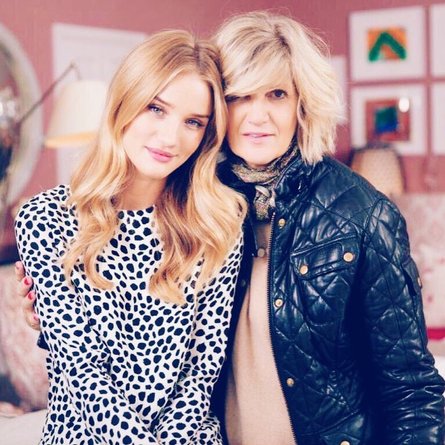 Розі Гантінгтон-Вайтлі, мати, модель