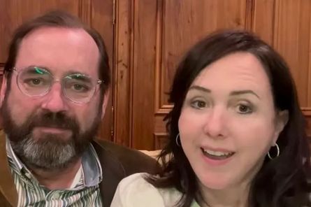 Супруги купили замок, ремонт, реставрация жилья, гнилой фундамент, покупка недвижимости, интересные истории