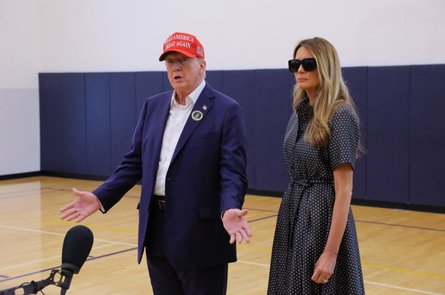 Кандидат в президенты США с женой