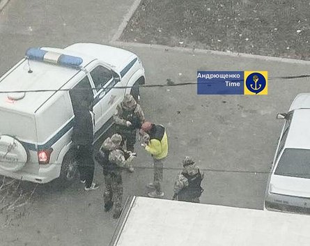 Мариуполь, зачистка в Мариуполе, блокпосты в Мариуполе