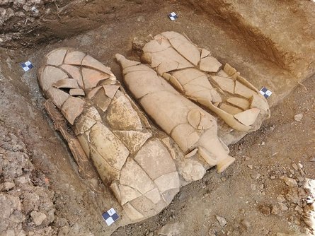 скелет в амфоре, некрополь, захоронение, хорватия