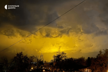 небо жовте дніпро