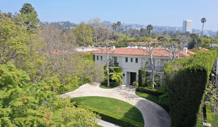 Особняк Менендес у США, розкішний особняк, вілла, дорога нерухомість, продали будинок, знижка через убивство, сім'я Менендес, брати Менендес