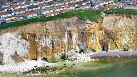 Жилье людей скоро поглотит море, потеря жилья, недвижимость, Великобритания, Ньюхейвен, курортный городок, фото