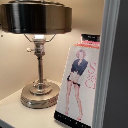 "И просто так…", сериал, декорации