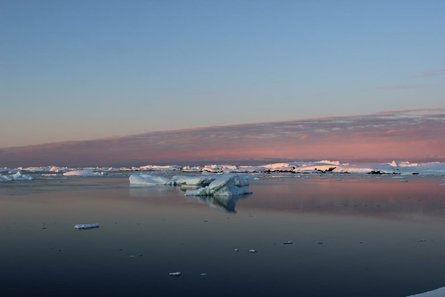 Антарктика, Белые ночи, полярники, станция Академика Вернадского