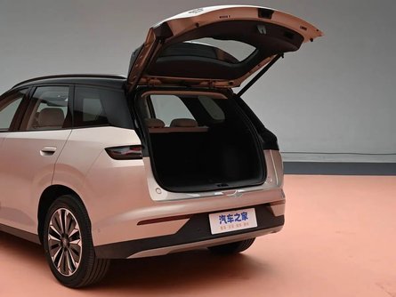 Объем багажника BYD Atto 3 составляет 750 л