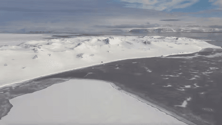Сере Фагерфьорд, ділянка землі, Шпіцберген, полярний архіпелаг, найпівнічніше місто, приваблює багатих людей, природа
