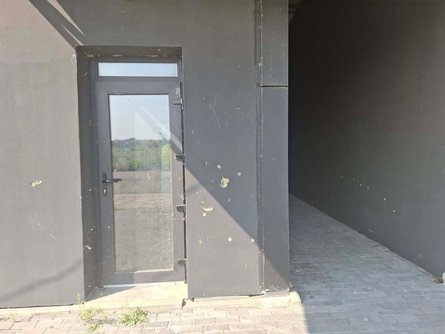 После погрома на Водной арене повреждены даже стены