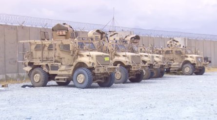 авиабаза баграм, американские военные, мародеры, афганские правительственные войска