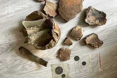 Украинец пытался незаконно продать археологическую находку через интернет