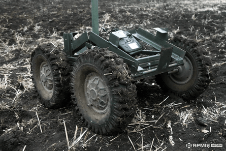 Тарган, дрон Тарган, наземні дрони, роботизовані комплекси, наземні комплекси, дрони, українські дрони, українські розбробки