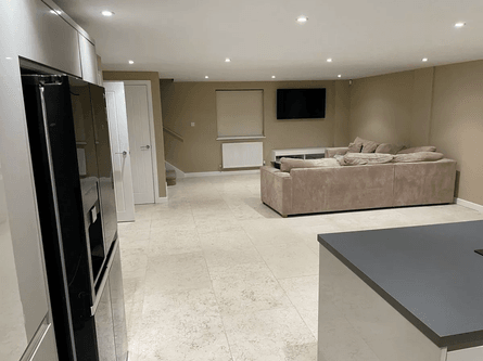 Супруги переделали гараж в дом, гараж, ремонт, дом, жилье, старый гараж, уютный дом, недорогое жилье, жилье для сына