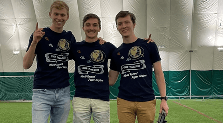 бумажный самолет, рекорд, скорость полета, инженеры, американский рекорд, Boeing