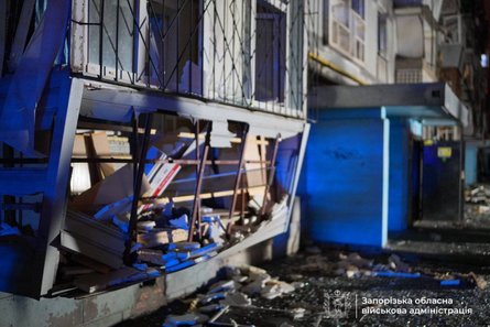 обстріл Запоріжжя, РФ атакувала Запоріжжя, влучання в будинок, нічна атака, атака РФ, наслідки обстрілу, влучання