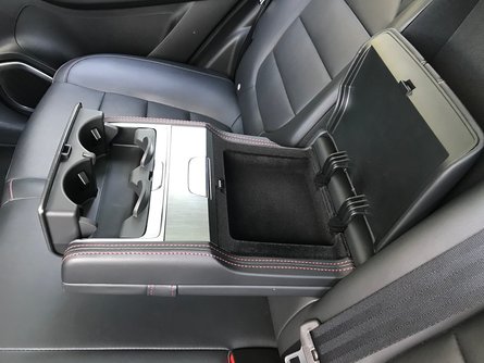 mg hs, morris garages, mg hs автомобиль, mg hs 2021, mg hs отзывы, тест драйв mg hs, mg hs подлокотник заднего ряда, салон mg hs