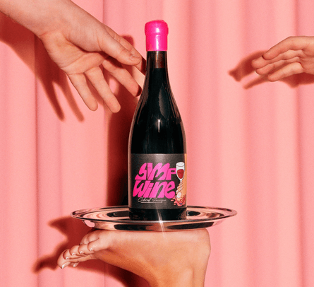 OnlyFans, модель OnlyFans, зірка OnlyFans, Емілі Рей, вино, Simp Wine