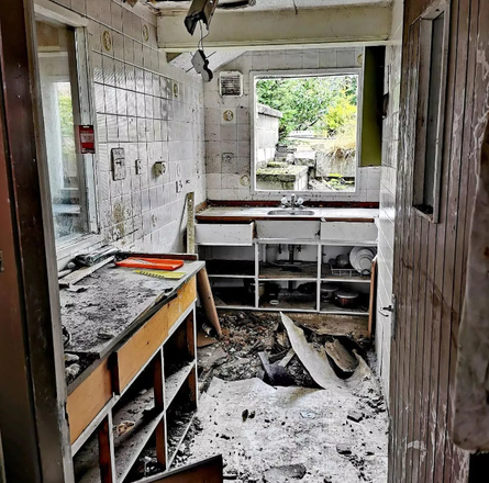 Что происходит с домом, в котором никто не живет, заброшенный особняк, особняк сгнил, фото, Великобритания, жилье