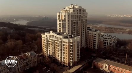 будинок-монстр на Грушевського, квартира Андрія Шевченка