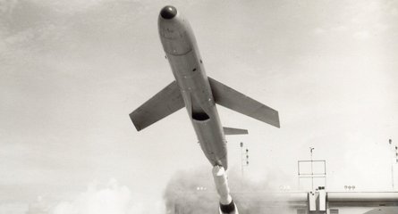 Ракета MGM-13 Mace за ТТХ схожа на ракету "Фламінго"