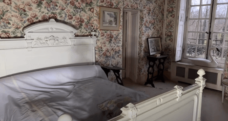 Блогер, городской исследователь, заброшенный особняк, поместье, дом, жилье, потайная дверь, расписные потолки, брошенные вещи