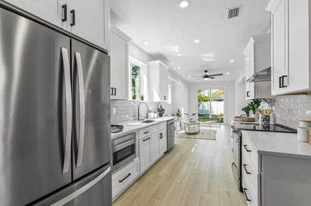 Будинок, купівля нерухомості, дозвіл на будівництво, житло, США, курйози, скандал, фото, сусід, суперечки