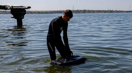 Подводный дрон Deep Tracker