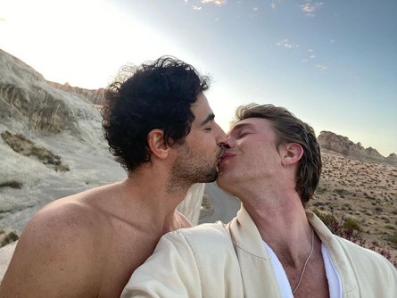 Зак Позен, обручение, бойфренд зака позена, модельер, Гаррисон Болл