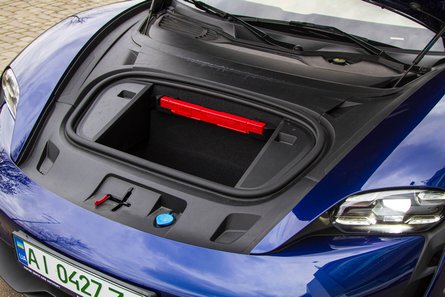Передний багажник Porsche Taycan