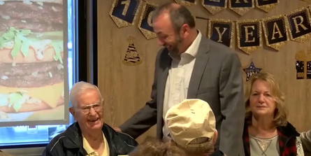 McDonald’s, користь кави, сніданок, довгожителі, як дожити до 100 років, ветеран, США, фото