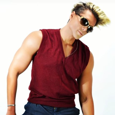 Маурісіо Гальді, лялька кен