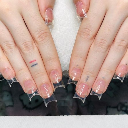 ногти-клеш, утиные ногти, Duck nails, тренды маникюра, тренд маникюра 2021, маникюр, форма ногтей