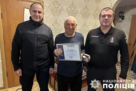 полиция киева, награда, святошинский район, ракетный обстрел, горящий автомобиль