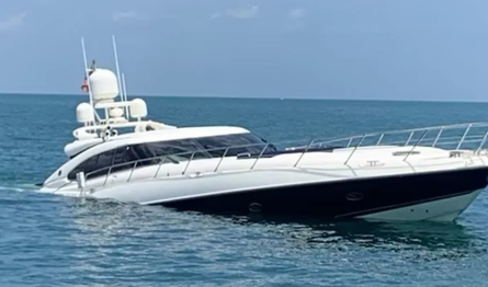 Яхта за 1 мільйон доларів затонула в США, Sunseeker Predator 80, судно, фото, рятувальники