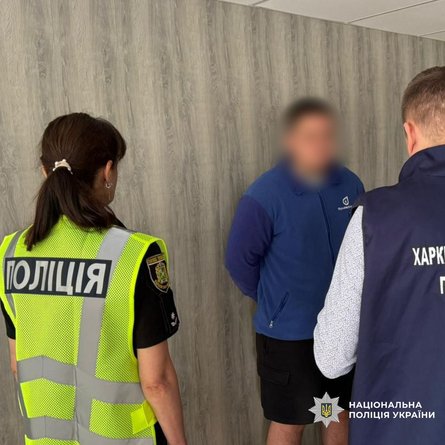 Харківський таксист обікрав військового