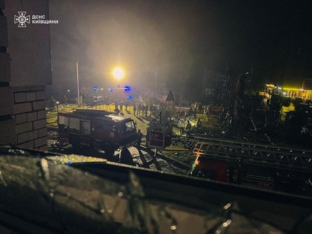 ночная атака, удар по Киевской области, падение обломков, последствия атаки, пожар в доме, Фастовщина