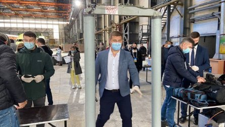 металлоискатели, пресс-конференция зеленского