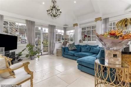 дом под мостом, дом тролля, йоркшир, виадук