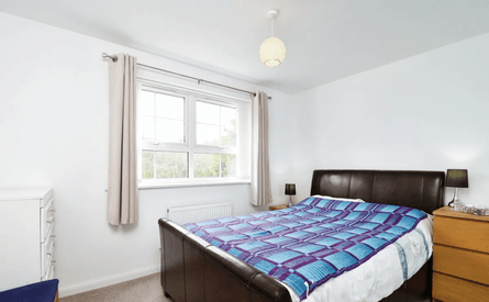 Будинок із незвичайним дизайном, незвичайний будинок, будинок із трьома спальнями, продаж будинку, купівля нерухомості, недорогий будинок, будинок на острові, будинок із балконом