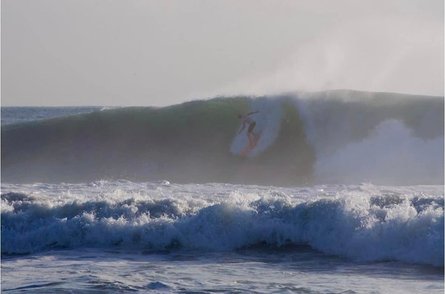 Пригоди серфінгіста, Чарлі Хаєк, хвилі, ураган, море, Мілтон