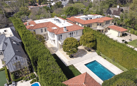 Особняк Менендес у США, розкішний особняк, вілла, дорога нерухомість, продали будинок, знижка через убивство, сім'я Менендес, брати Менендес