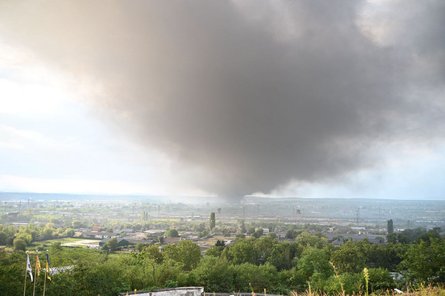 Обстріл Мукачева спричинив пожежу та задимлення
